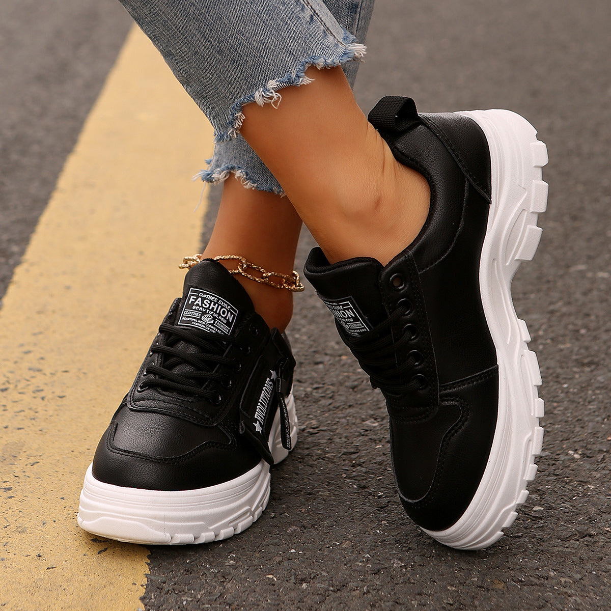 Lace-up Sports Shoes With Side-Zipper Design Fashion Thick-soled Round-toe Casual Shoes For Women Sneakers.