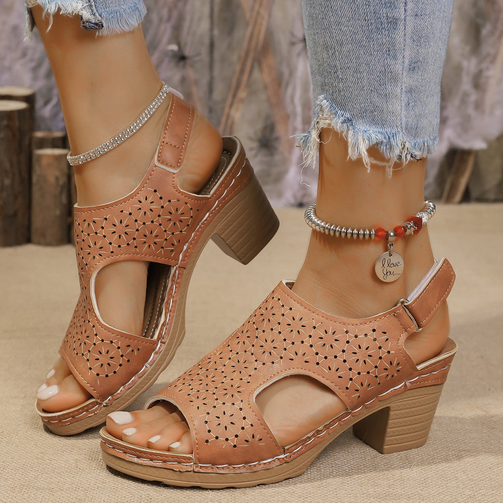 Voltaire – Élan vertical, silhouette aérée - Gena Campbell