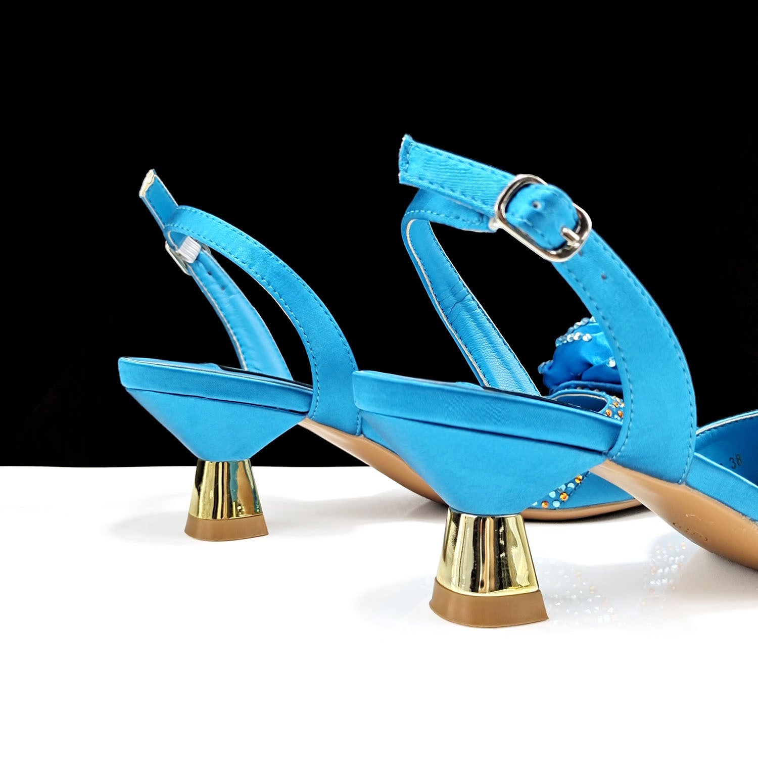 Madeleine – Fleur structurée, éclat du détail - Gena Campbell