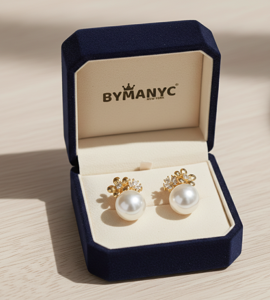 BYMANYC ® New York, Pearl Stud Earrings Floral Bloom SOHO BYMANYC ® New York